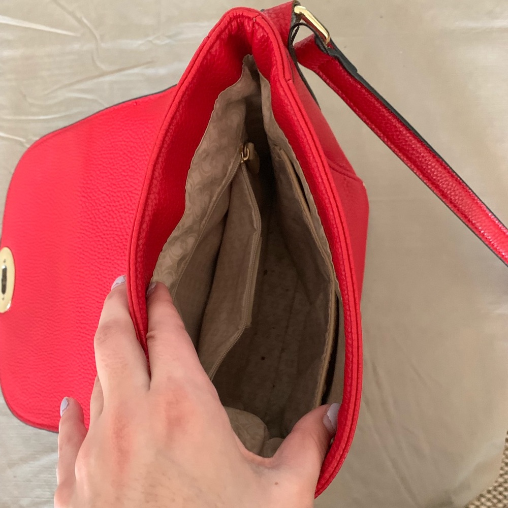 Red Vibrant Purse, Great for summer! - Picture 3 of 4